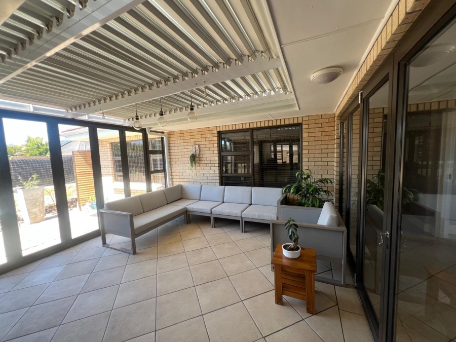 3 Bedroom Property for Sale in Weybridge Park Eastern Cape